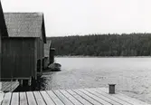 Ångermanland, Trysunda. Sjöbodar invid kajen.
