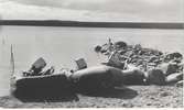 Bilden visar tre (3) av de gummibåtar som användes i samband med bottenavsökningen i Luleå. En fanns alltid ledig för transport av eventuella dykolycksfall.