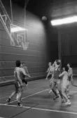 Basketmatch i Ekenhallen i Kållered, år 1985.

För mer information om bilden se under tilläggsinformation.