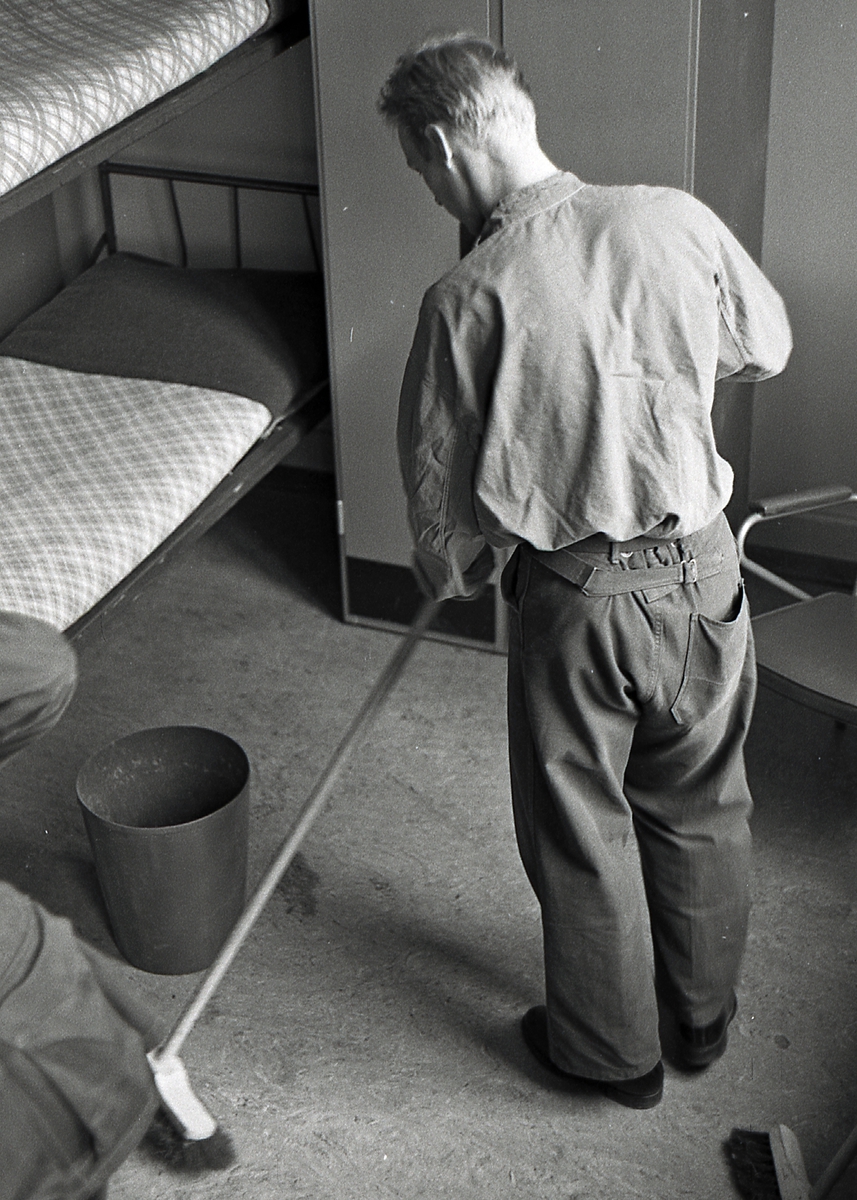 Claes-Göran Hedström, Cleaning of Logement in I 21 Västernorrland’s Regemente, Sollefteå.