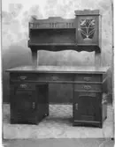 Skrivbord med överhylla från Slöjd o Tekniska skolan  Vänersborg