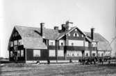 Drottning Sofias stiftelse vid Torpavägen (Skolhemmet för dövblinda). Byggnaden stod klar 1908. Foto från detta året.