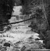 Västra Tunhem sn, Hunneberg, Byklevsfallet 1 Foto: W. Ängermark 1967, Vänersborgs Museum