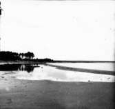 Västra Tunhem, Halleberg, Nordkroken utblik från stranden 1906