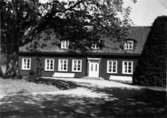 Västra Tunhem sn. Västra Tunhems prästgården, Manbyggnaden Foto: N.I.S. 1948, Vänersborgs Museum. Neg 124 c