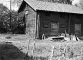 Västra Tunhem sn. Västra Tunhems prästgård, Gammalt magasin .  Foto: N.I.S. 1948, Vänersborgs Museum. Neg 124 i