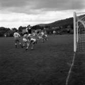 Match på Vapenvallen i Huskvarna mellan HIF och Nässjö på 1960-talet.