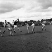 Match på Vapenvallen i Huskvarna mellan HIF och Nässjö på 1960-talet.