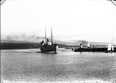 Ångaren S/S Venus i norra hamninloppet, Vänersborg - repro.