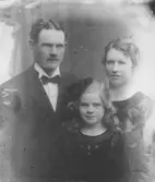 Banmästare Örtengren med familj, Vänersborg.
