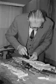 Kulturdagarna på Almåsgården i Lindome, år 1985. Träsnideri.

För mer information om bilden se under tilläggsinformation.