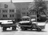 Wargöns AB.

Wargöns pappersbruk, 1949.
En lastbil framför huvudporten.