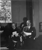 Wargöns AB.

Från jubileumsdagen, (75 år) söndagen den 19 juni 1949.
Landshövding Lundvik och disponent Wigelius.