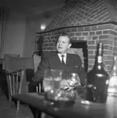 Wargöns AB. Byggnation av PM 5 1959-60. Foto och påförd text av dåvarande ritkontorschefen Ragnar Söderberg.

På Hemgården med SIAB i samband med att nya pappersbruket och PM 5 står klart.

Ragnar