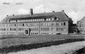 Vykort på Kvarnbyskolan, då kallad Centralskolan (Nya Skolan). Skolan stod färdig 1925.