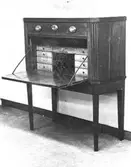 Lindomechiffonjé tillverkad under 1990-talet.