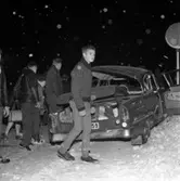 Personbil i krock med snöplog i Huskvarna på 1960-talet.