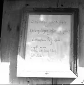 Brålanda, Råskogstugan. Informationstavla om öppethållande