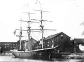 Fartyg från Vänersborgs storhetstid såsom sjöfartsstad