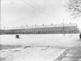 Torget från Residensgatan. I bakgrunden Kungsgatan omkring 1900.  Vänersborg