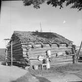 Vedbod på gården Munken  Bomarken  Nössemark