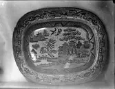 Ostindiskt porslin  Snarhögsgården  Åmål
c  soppterrin  d  fat