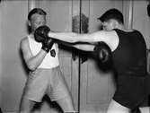 Två män boxas, Uppsala 1943