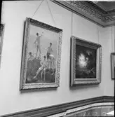 Tavlor i trapphallen. Vänersborgs museum