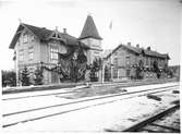 Järnvägsstationen och järnvägshotellet Ed före 1910 då allt brann ned till grunden.