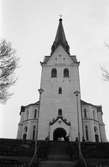 Lindome kyrka firar 100-årsjubileum, år 1985.

För mer information om bilden se under tilläggsinformation.