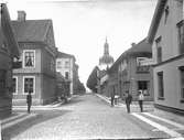 Kyrkogatan fram mot kyrkan  Vänersborg