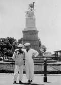 Två sjömän i Cape-town. Långeresefoto från Fylgias resa 1924-25