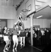 Basket i Huskvarna idrottshus på 1960-talet.