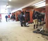 Åby Stallgårdar och närliggande stallar i Balltorp 2015. Interiör Åby Stallgårdar, Lunnagårdsgatan 10.

1992 utökade travbanan sin verksamhet med Åby Stallgårdar i Balltorp där det fanns 70 boxar. I juni 1998 påbörjades bygget utav Stallgårdar ll som bestod utav 42 boxar.


I samband med dokumentation utav Åby Stallbacke 2015.