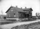 Godtemplarlokalen, Storgatan 23, Grillby, Uppland, vy från öster, troligen tidigt efter uppförandet 1895-1896. Se mer under historik.