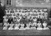Grupporträtt - elever och lärare vid Wiks folkhögskola, Balingsta socken, Uppland 1935