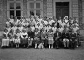 Grupporträtt - elever och lärare vid Wiks folkhögskola, Balingsta socken, Uppland 1934
