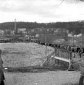 Lokalderby i fotboll på Vapenvallen i Huskvarna mellan J-Södra och HIF     den 15 april 1956.