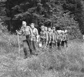 Scouter på strövtäg på 1950-talet.