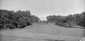 Gunnebo slott med ängar i förgrunden. 1930-tal.