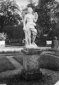 Staty i Gunnebo slottspark, 1920-tal.