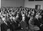 Åhörare i samlingslokal, sannolikt i Uppsala 1946