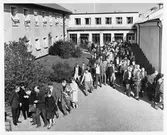 Vänersborg. Televerkstaden / Teli AB. Anställda slutar för dagen.