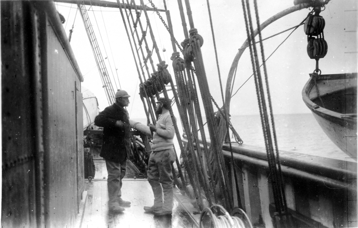 Nils Strindberg, The Andréexpedition meets Nansen’s Framens: S A Andée and Captain Sverdrup.