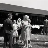 Folkliv på Algutsrums marknad.