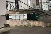 Brevlådor och yttertrappa till huset Gamla Riksvägen 40 i Kållereds centrum den 6 oktober 2016.