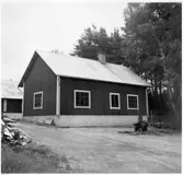 Vägstation C2, Bålsta. Förrådsbyggnad.