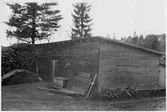 Vägstation Z9, Nälden. Förrådsbyggnad, vedupplag.