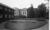 Textilfabriken Kilen vid Stadsparken med gamla teatern i bakgrunden år 1929. Fabriken Kilen som låg vid Viskan var också på sin tid kallad 
