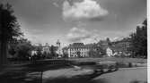 Stadsparken mot norr med gamla teatern t.v. år 1931.